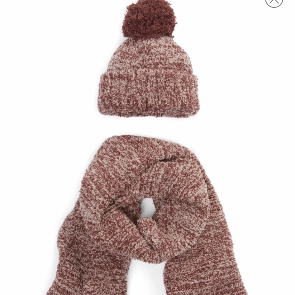 Barefoot Dreams hat and scarf set in vintage rose